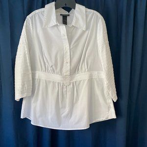 NWT- White Cotton women's blouse w- unique sleeves